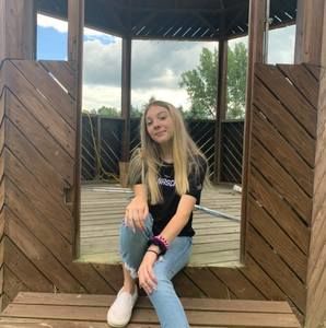 Meet your Posher, Lily